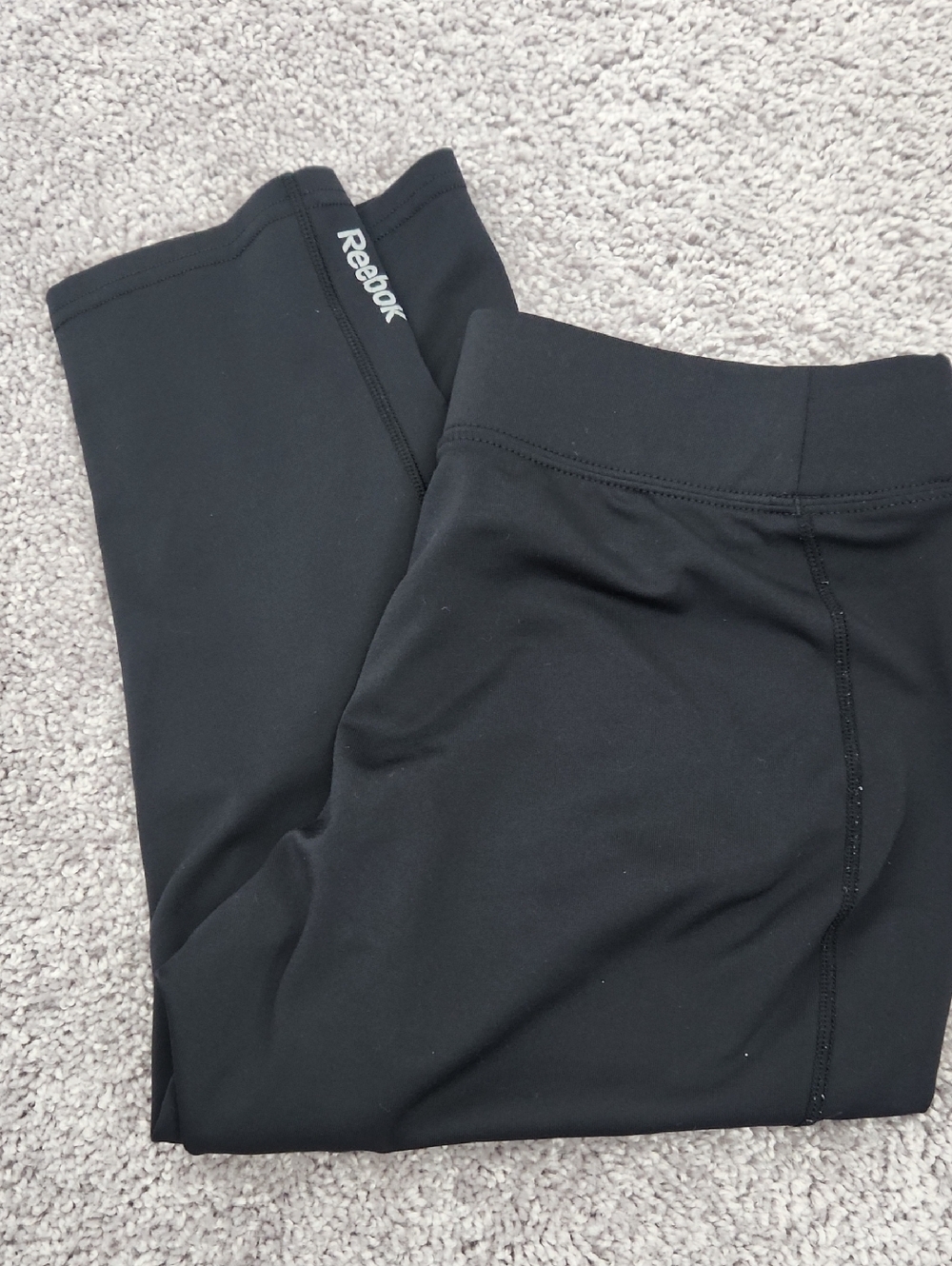 Reebok Black Womens Cropped Performance Leggings
